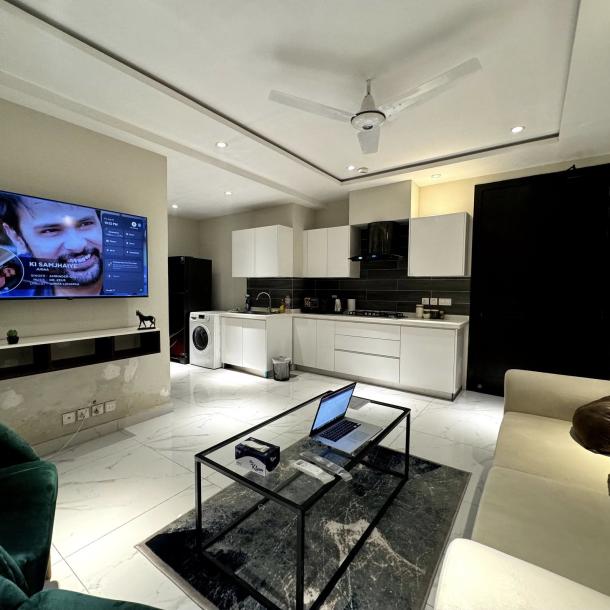 Full Furnished 1 Bedroom Luxury Apartment In Gulberg Phase 3 Lahore-3
