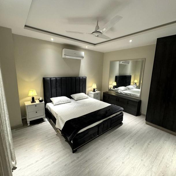 Full Furnished 1 Bedroom Luxury Apartment In Gulberg Phase 3 Lahore-10