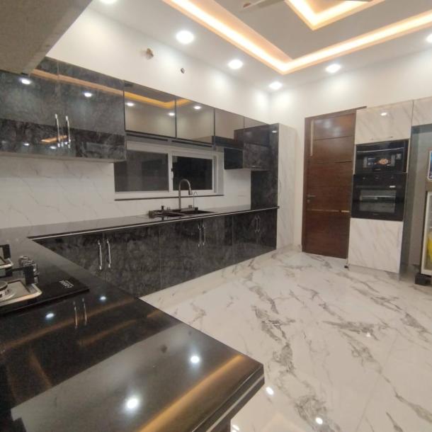 1 Kanal Lower Portion for Rent in DHA Phase 7 Lahore-11