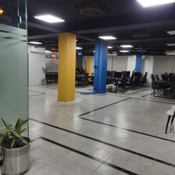 Full Furnish Office 3000 Sqft at Liberty Roundabout Facing main Boulevard Gulberg 3 Lahore-9