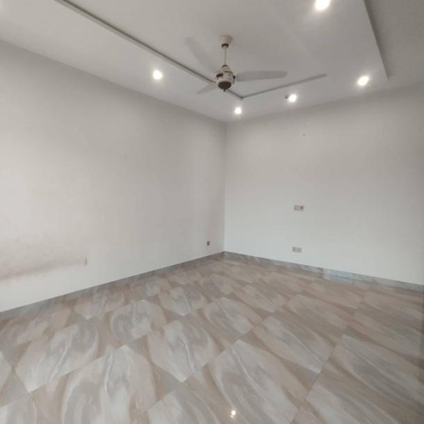 Stylish Upper Portion For Rent 1 Kanal DHA Phase 8 Lahore-4