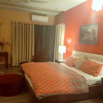 For Rent 1 Kanal Fully Furnished House in DHA Phase 5 Near Jalal Sons Market