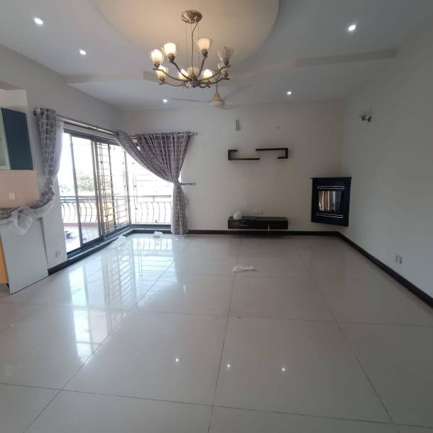 Elegant 10 Marla Portion For Rent Top Floor DHA Phase 4 Lahore-4
