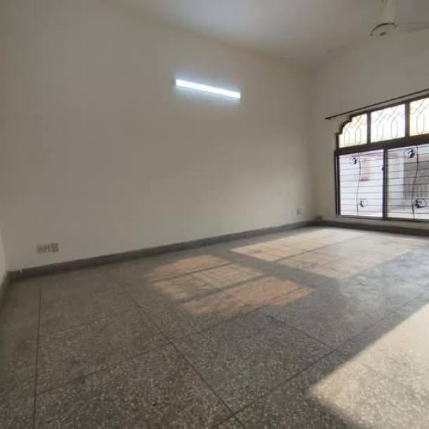 Elegant 10 Marla Portion For Rent Top Floor DHA Phase 4 Lahore-1