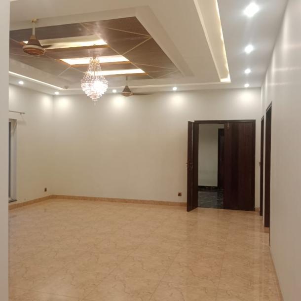 Reasonable Rent DHA 7 Lahore 1 Kanal Upper Portion For Rent-8