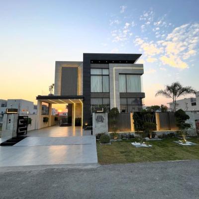 1 Kanal Spanish House In DHA Phase 7